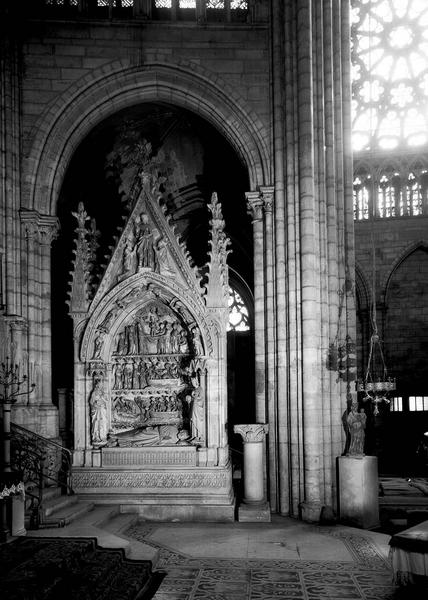 Tombeau du Roi Dagobert 1er, roi de France, fondateur de l'abbaye de Saint-Denis