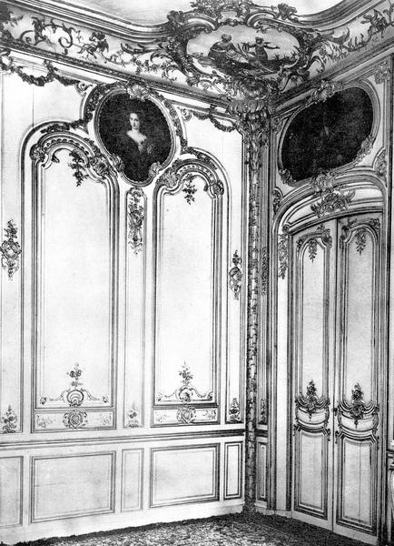 Vue intérieure du grand salon : décor intérieur