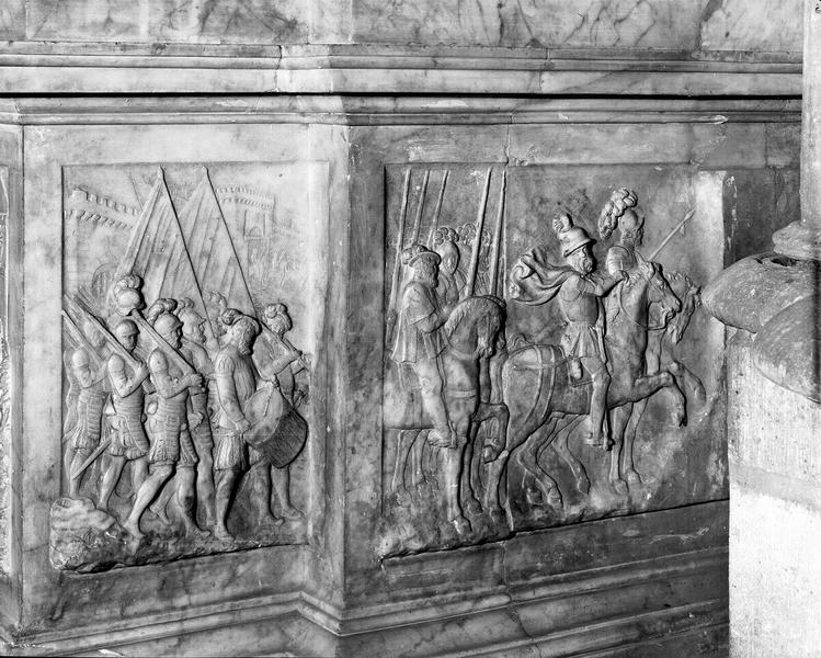 Tombeau de François 1er, de Claude de France et de leurs enfants. Bas-relief (côté nord, partie est)