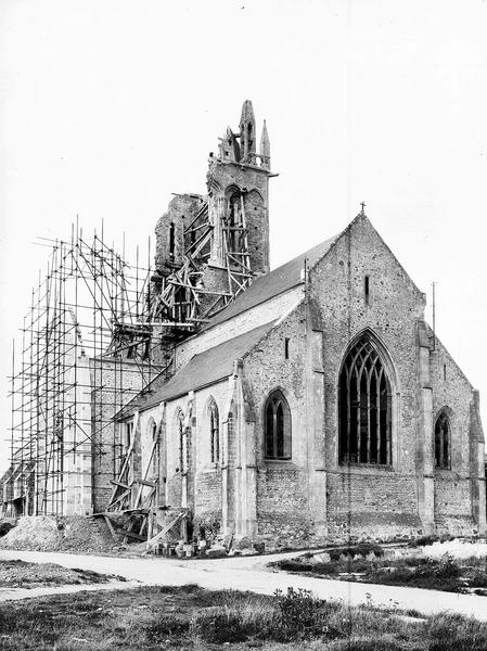 Ensemble sud-est. Tour centrale démolie. Réfection du transept sud