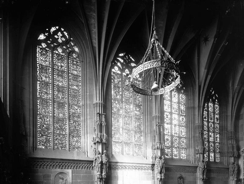 Vitrail de la chapelle latérale nord dite de saint Laurent