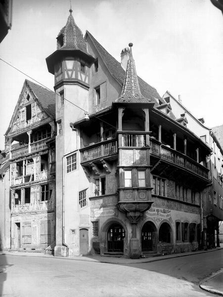 Façades à l'angle de la rue des Marchands et de la rue Mercière