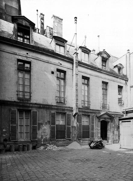 Façade sur cour