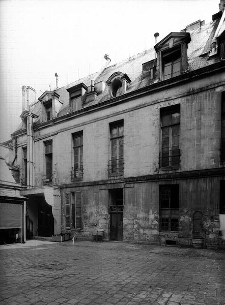 Façade sur cour