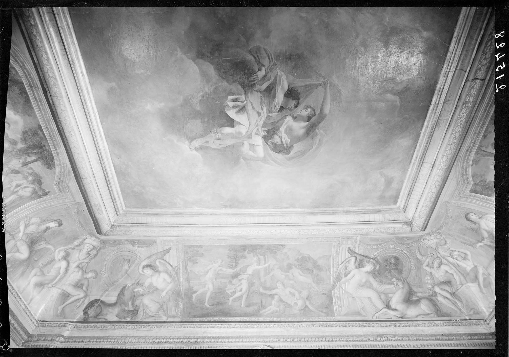 Plafond du salon des Muses