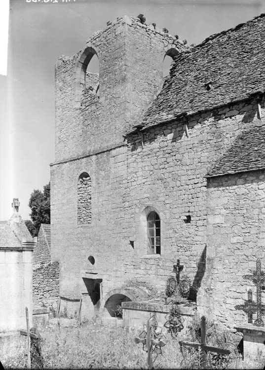 Façade sud côté cimetière, partie ouest