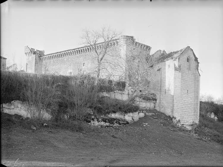 Remparts et chapelle, face sud-est