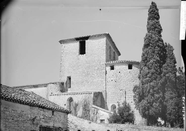 Extérieur, clocher et chœur, face sud