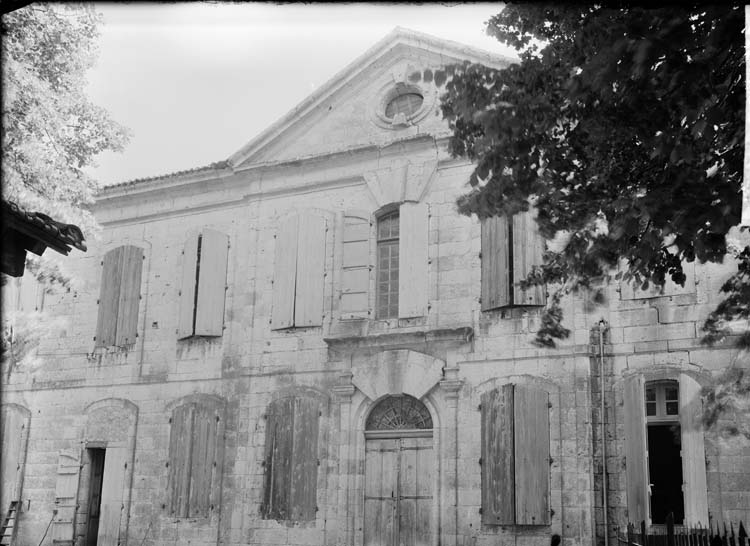 Façade sur la cour