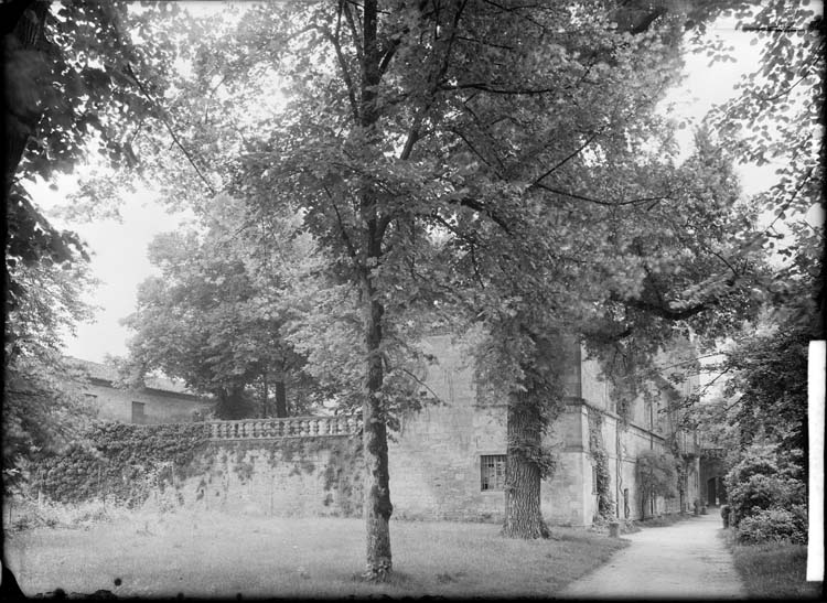 Cour d'entrée du château