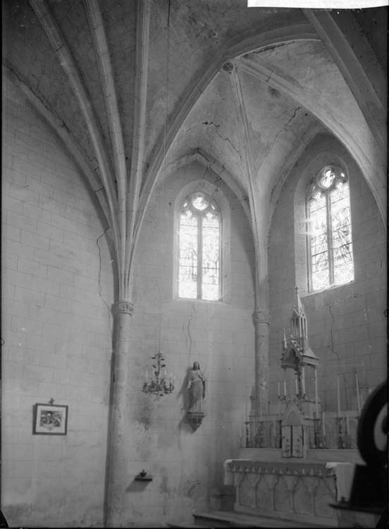 Intérieur, état des voûtes et du mur du chœur