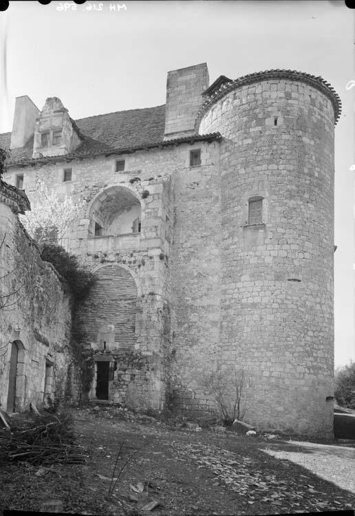 Façade extérieure entre les tours