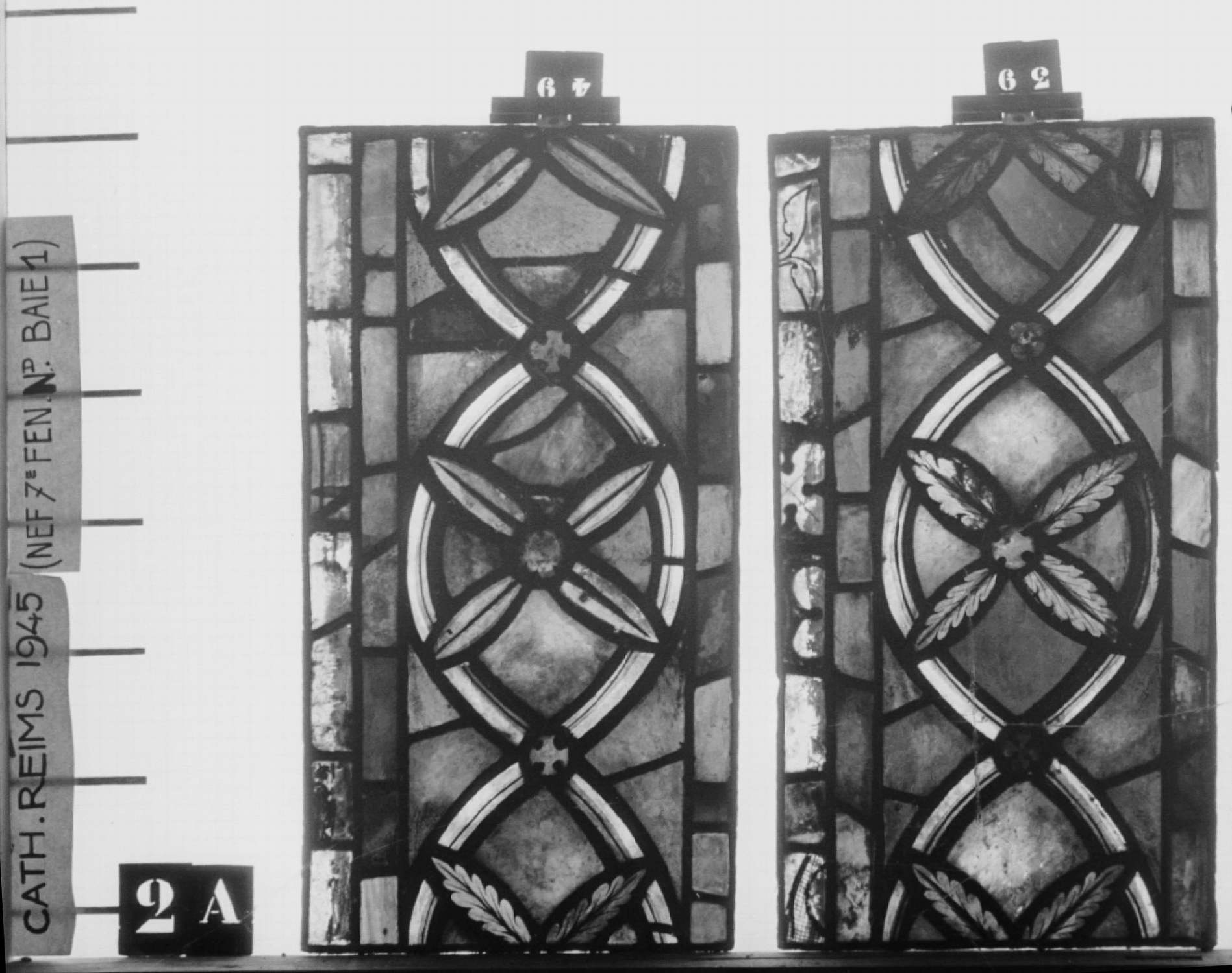 Baie I, 7ème fenêtre de la nef, panneau de vitrail 2A 39 49