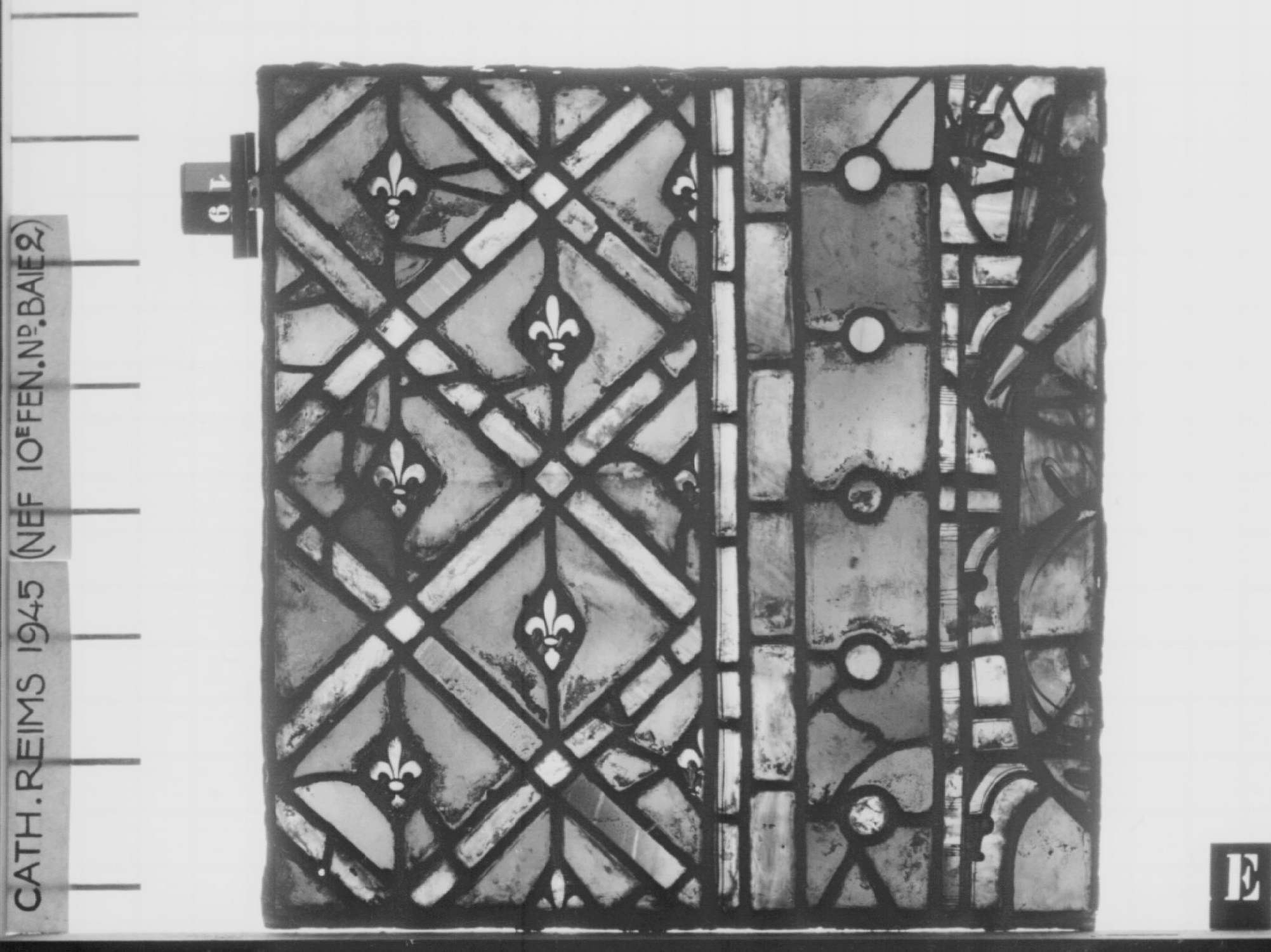 Baie 2, 10ème fenêtre de la nef, panneau de vitrail E19