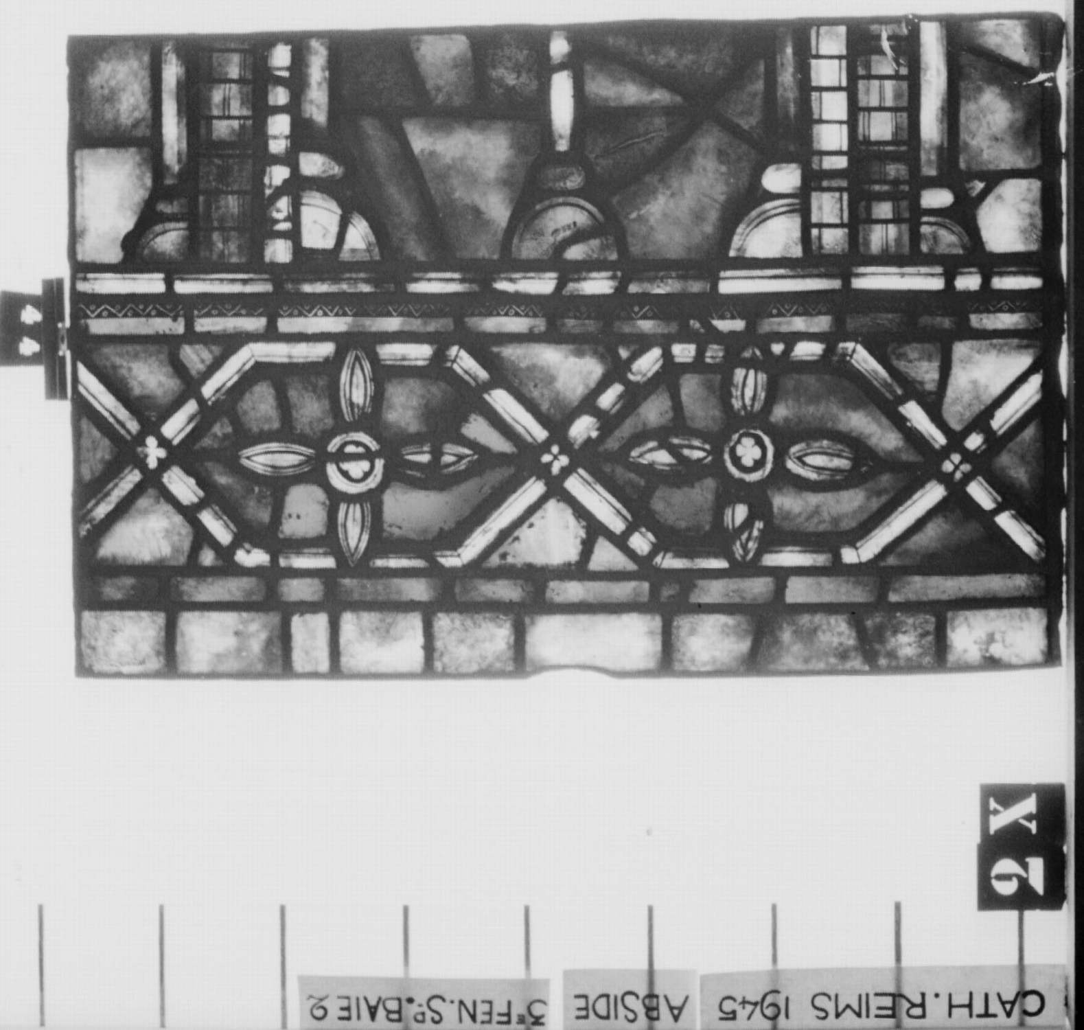 Baie 2 X, panneau de vitrail 44