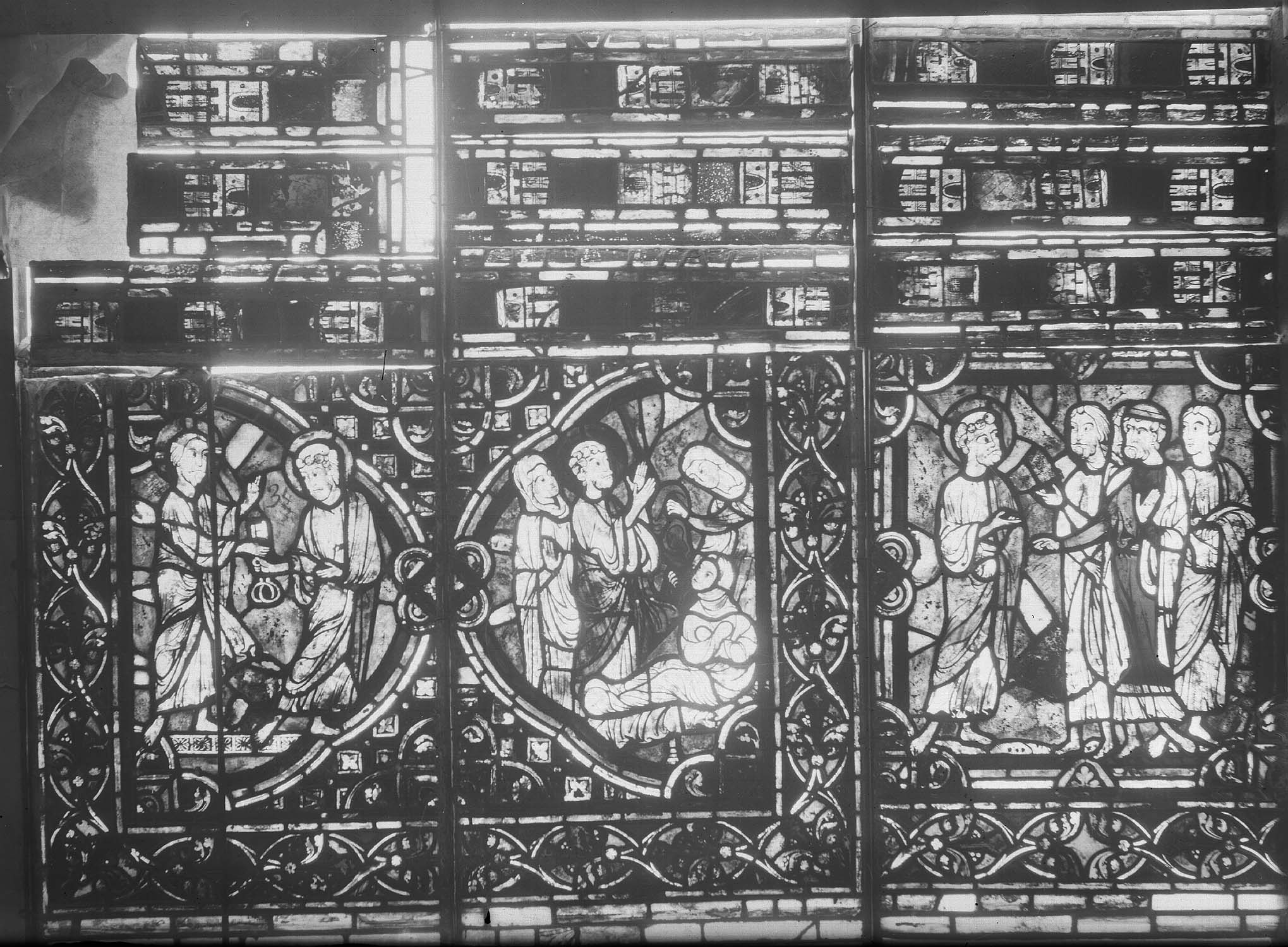 Grisaille et histoire de saint André, baie XXXVI et baie XXXII, panneau de vitrail