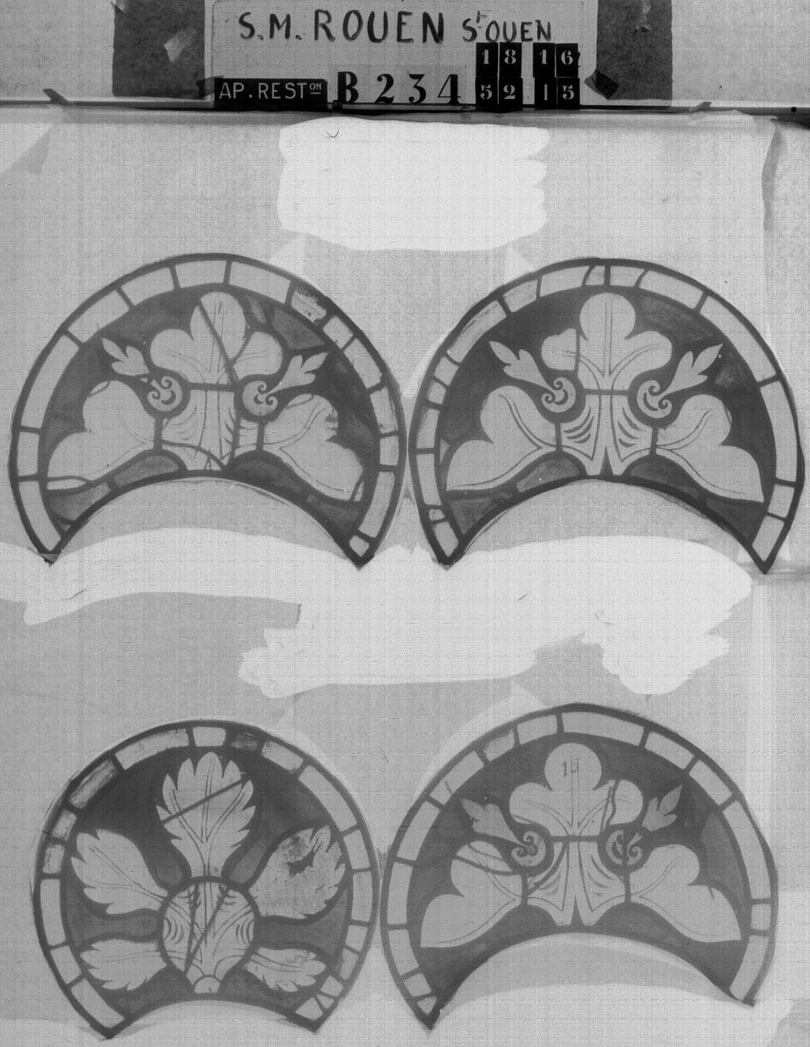 Baie 234, panneau de vitrail réseau 15 16 18 52