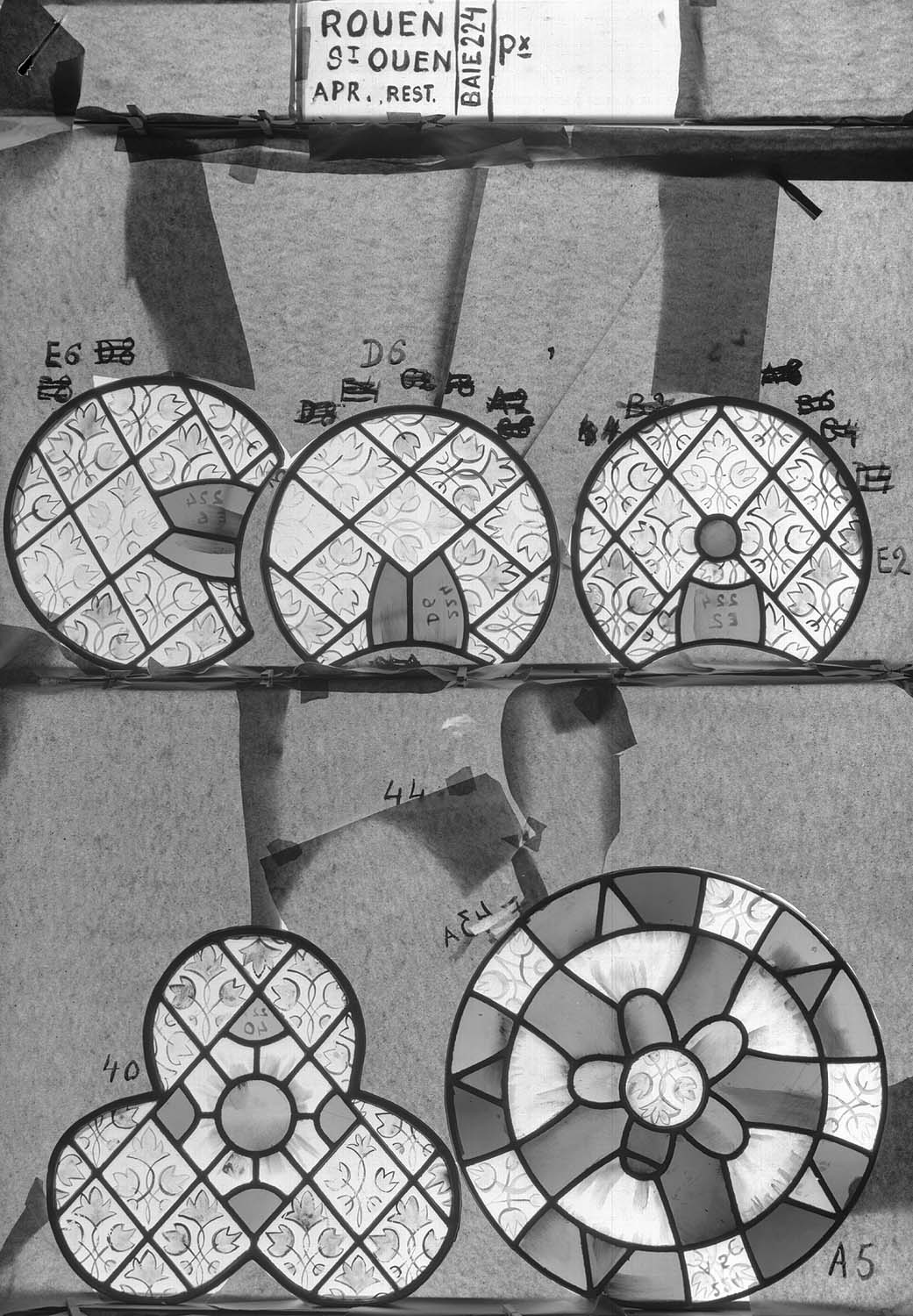Baie 224, panneau de vitrail E 2 A5 40 E6 D6