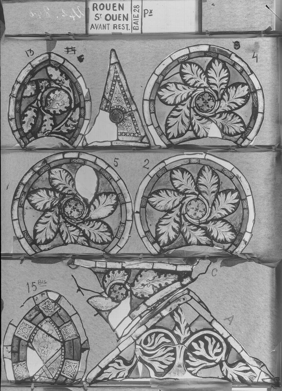 Baie 28, panneau de vitrail 2 4 5 13 15bis à C V