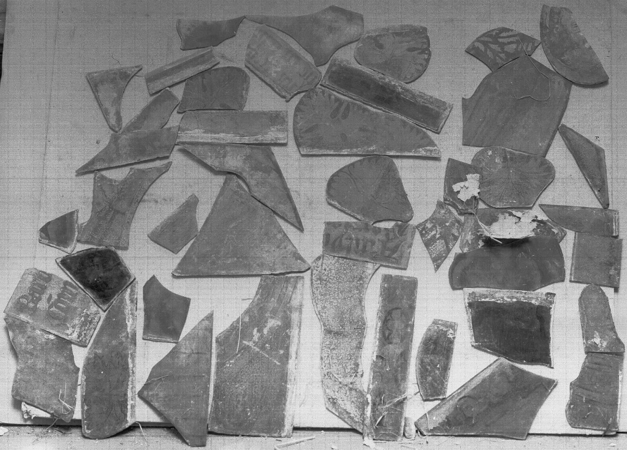 Fragments, panneau de vitrail