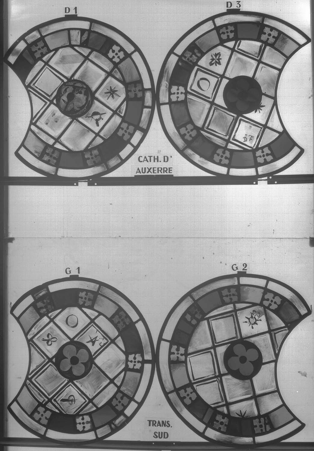 Transept sud, panneau de vitrail D1 D3 G1 G2