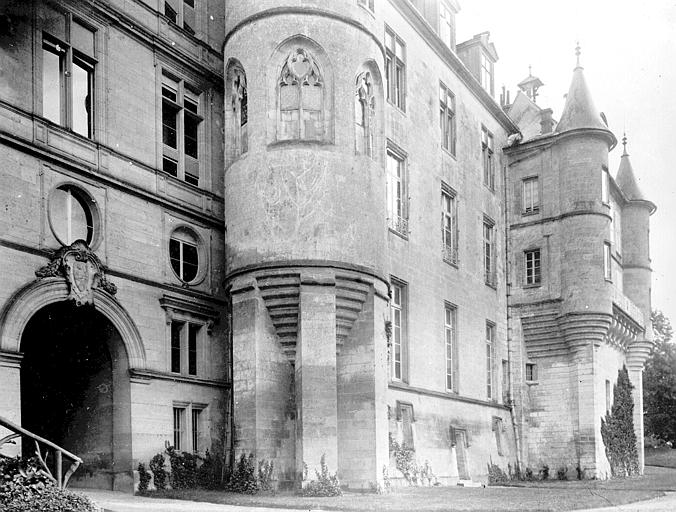 Façade sur le village