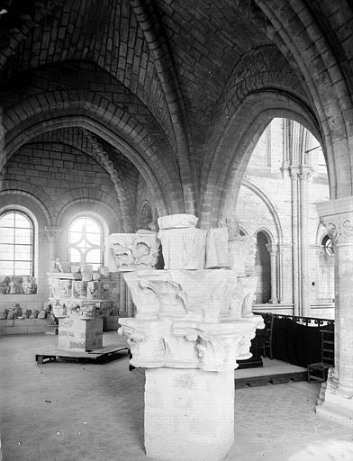 Église. Salle au-dessus du narthex