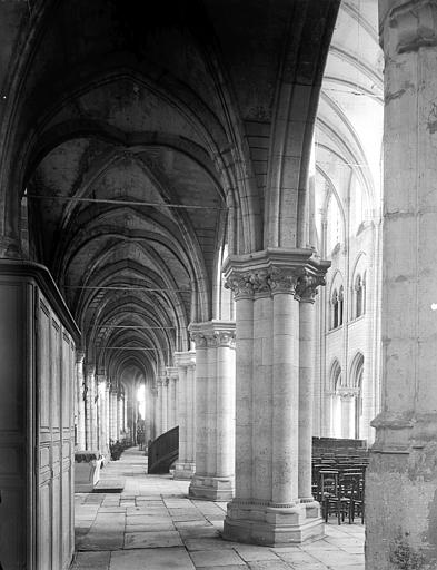 Église. Bas-côté nord