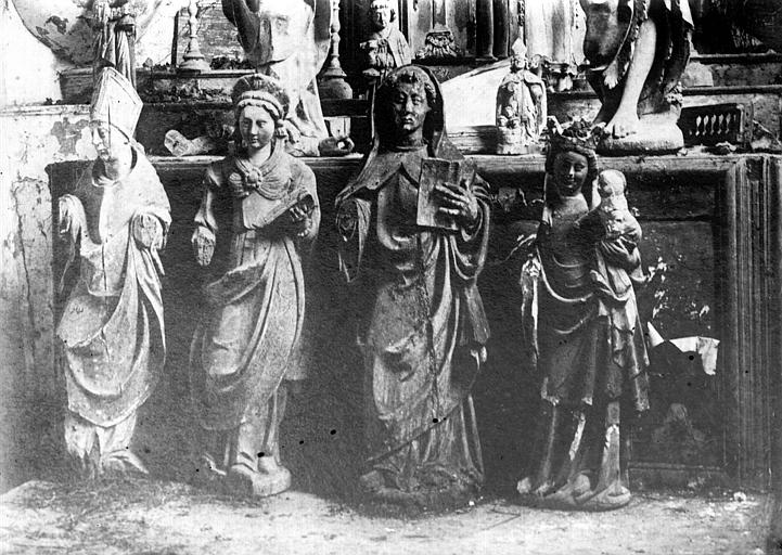 Statuettes anciennes en bois ou en pierre, agrandissement