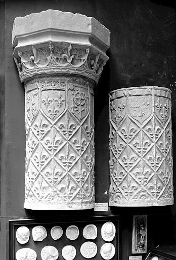 Détail d'un des piliers de la maison aux piliers