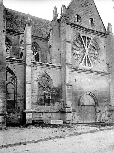 Façade sud, partie du côté de l'ouest