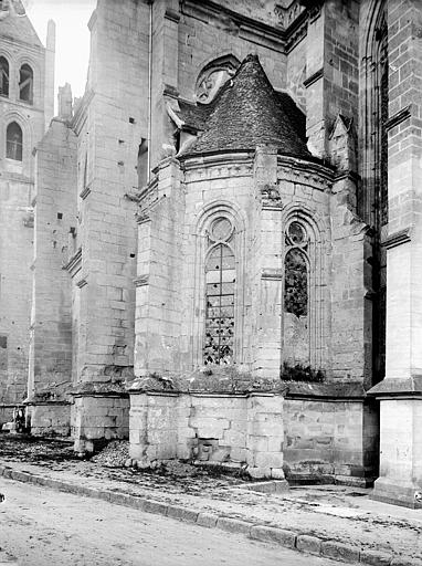 Façade sud, partie du côté de l'abside