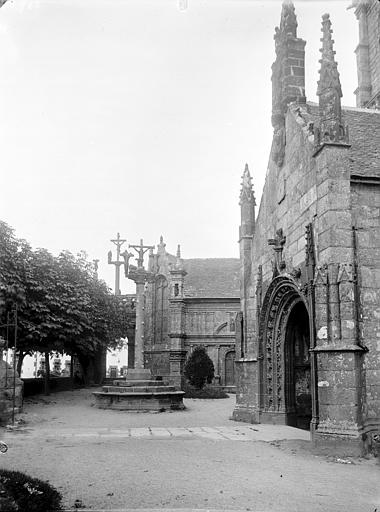 Porche de l'église ; calvaire