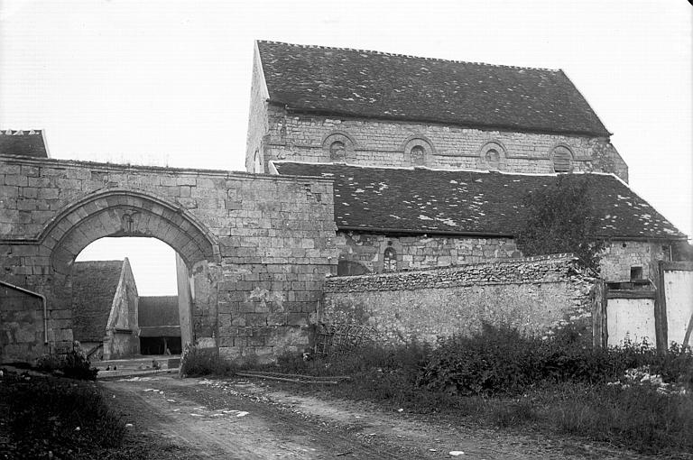 Côté sud et entrée