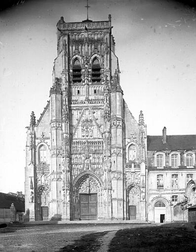 Ensemble de la façade ouest