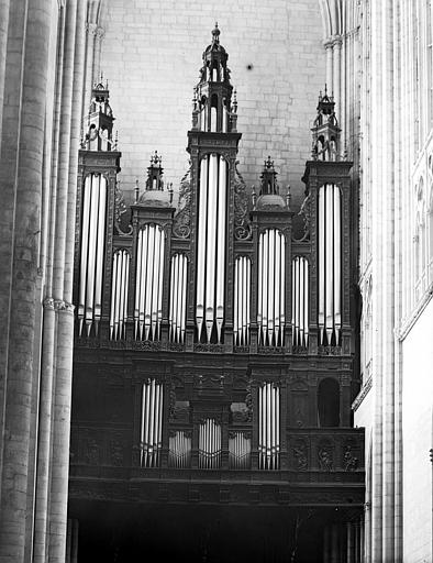 Buffet d'orgues au transept sud