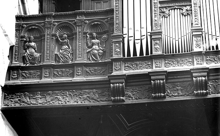 Buffet de l'orgue : partie gauche