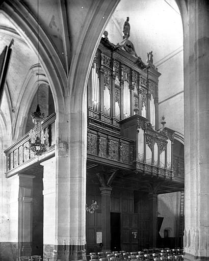 Orgue (vue perspective prise du bas-côté sud)