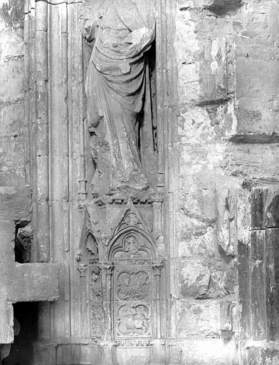 Porte de la chapelle haute du Consistoire, piédroit de droite