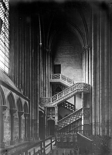 Escalier de la Librairie et transept