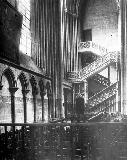 Escalier de la Librairie et transept