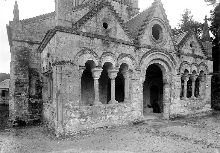 Vue extérieure du porche