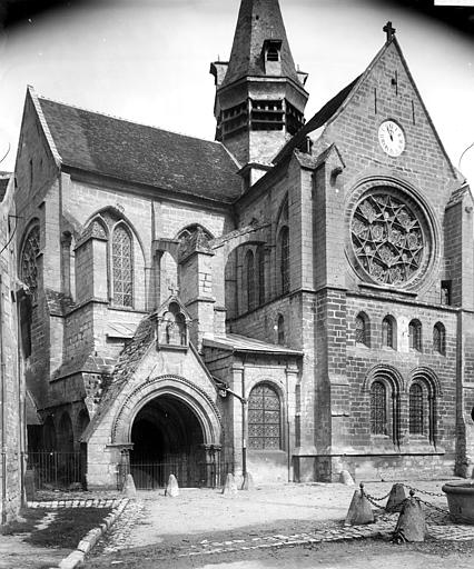 Façade sud : porche et transept