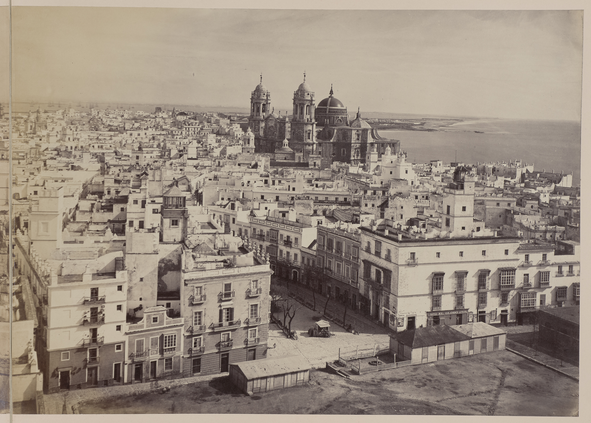 Vue depuis la puerta de Tierra