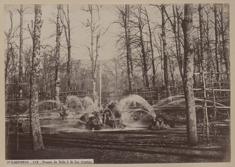 Fontaine d’Éole ou des Vents dans les jardins du palais