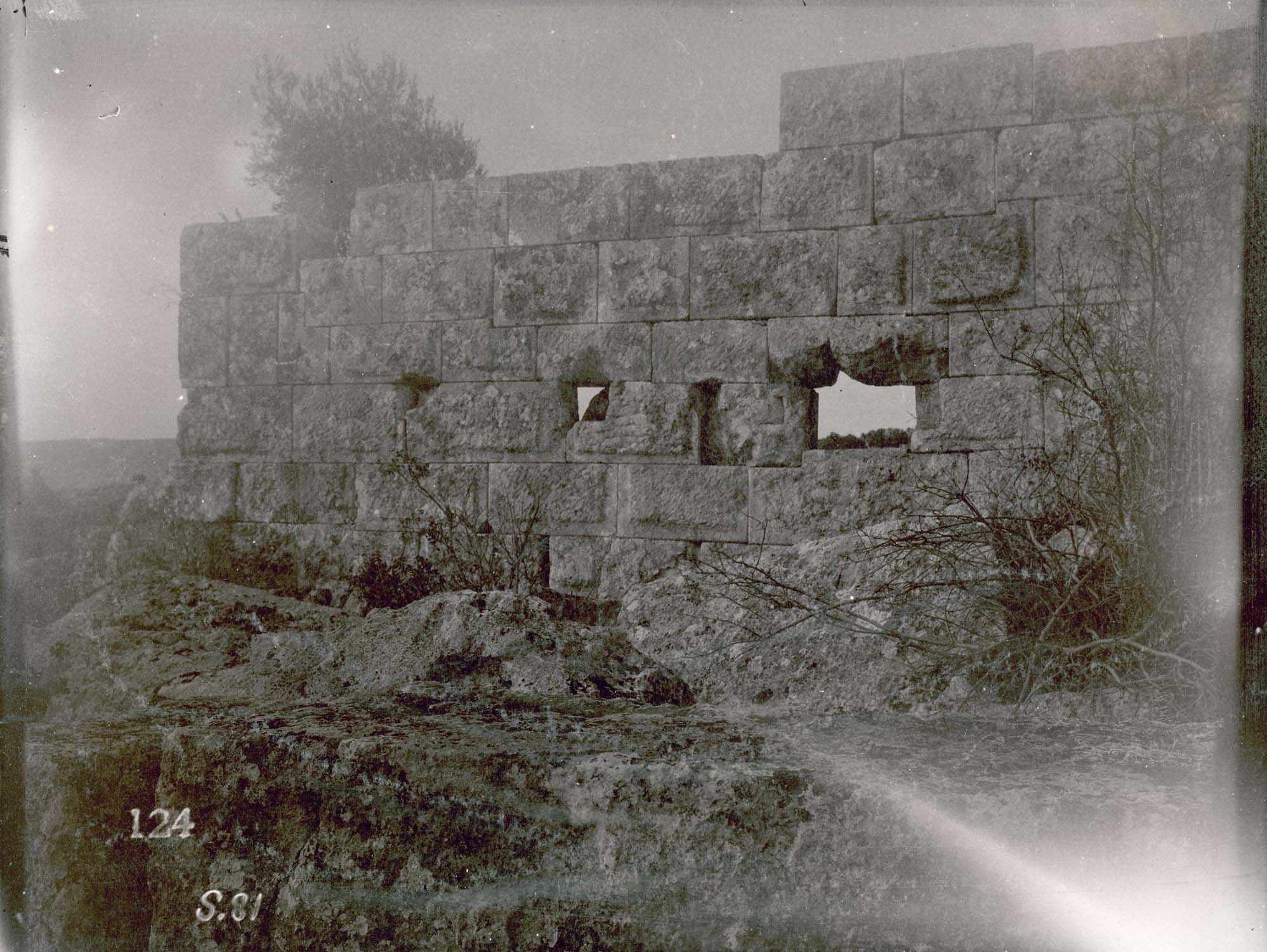 Mur ; Appareil irrégulier