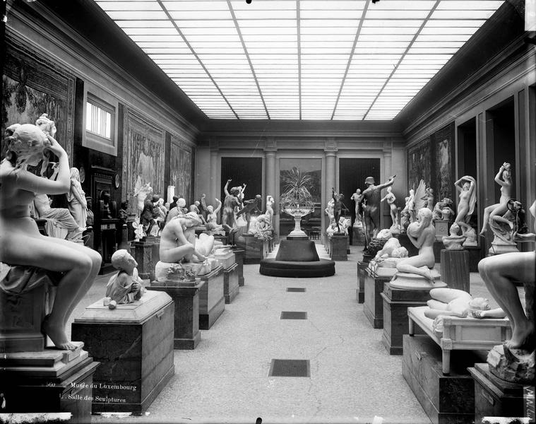 Galerie de Sculpture, vers 1912 : vue d'ensemble