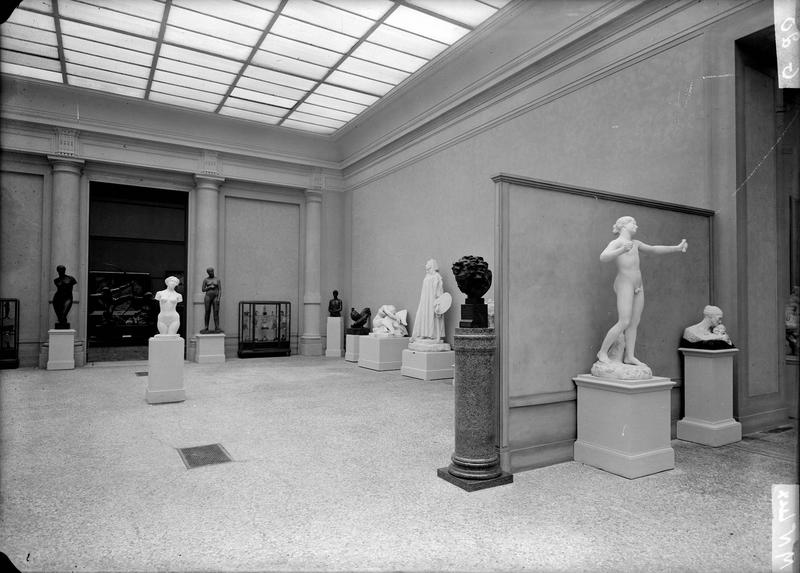 Salle des Sculptures : nouvelle présentation en juin 1931