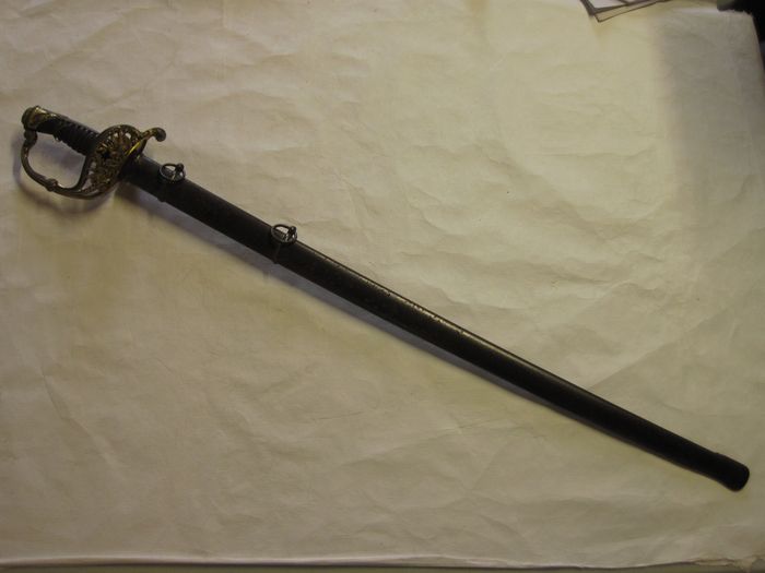 Sabre et son fourreau