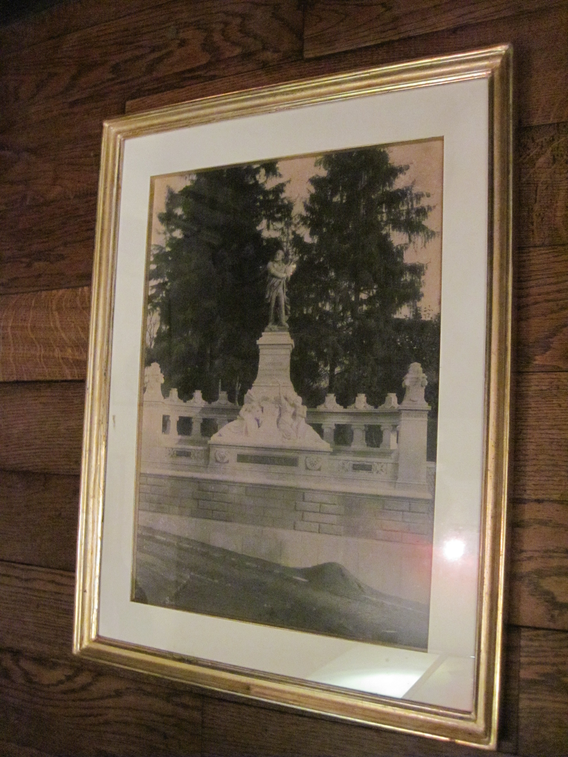 Photographie : Monument commémoratif de Gambetta aux Jardies